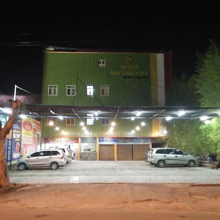 北干巴鲁 Wisma Bintang Lima酒店 外观 照片